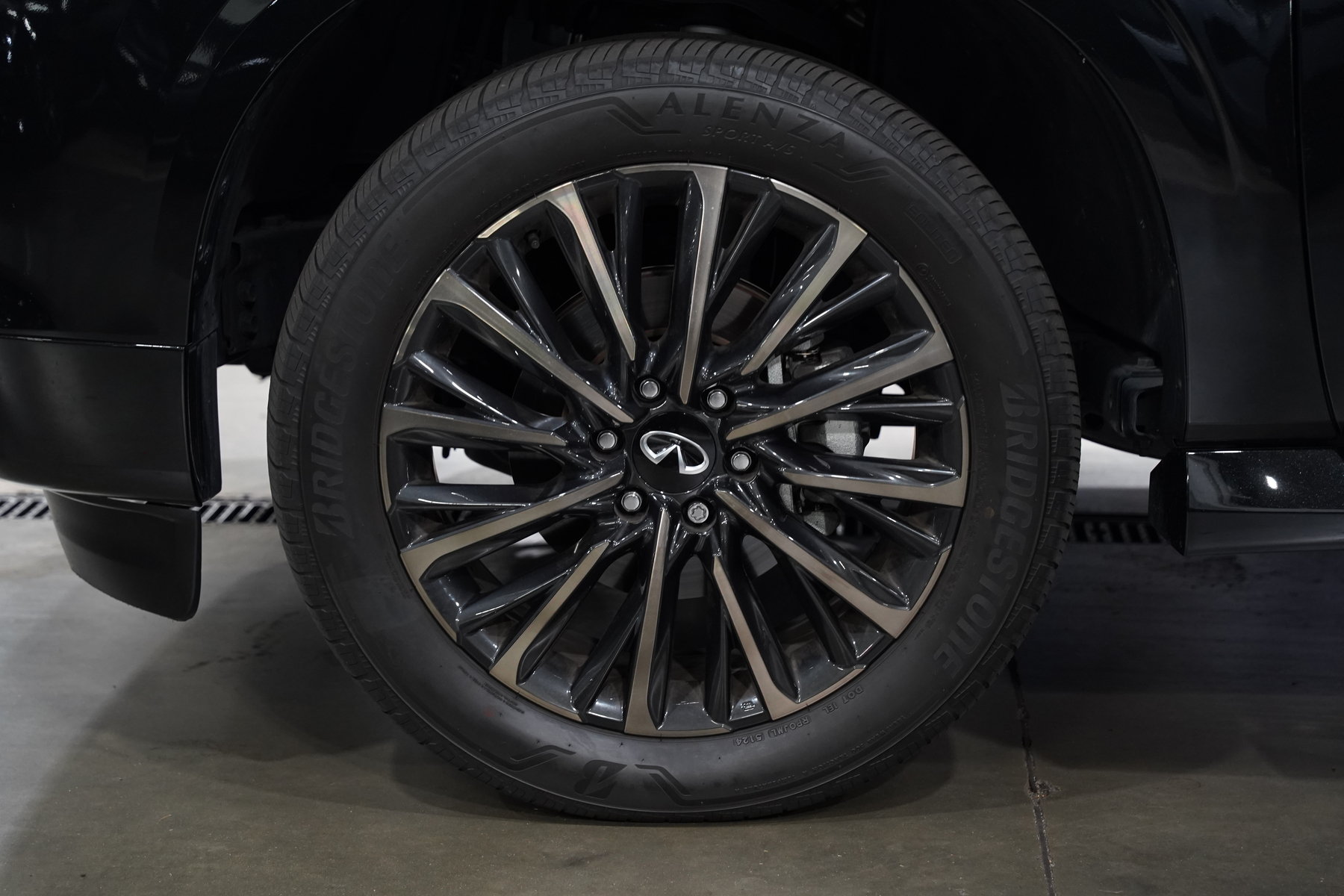 Used 2025 INFINITI QX80 Autograph AWD/4WD image 17
