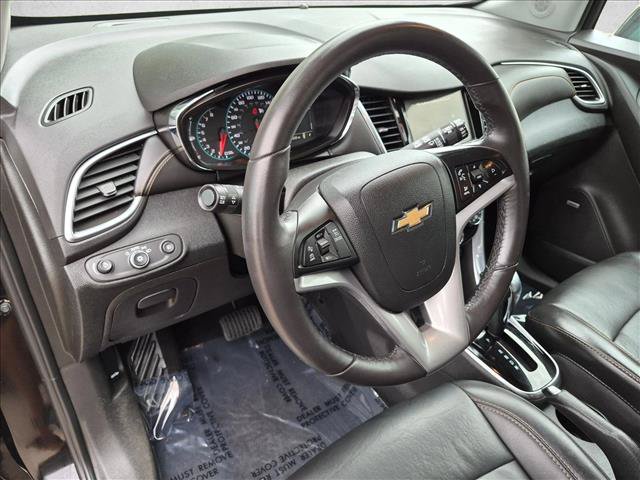 Used 2018 Chevrolet Trax Premier w/ LPO, Protection Package FWD image 10