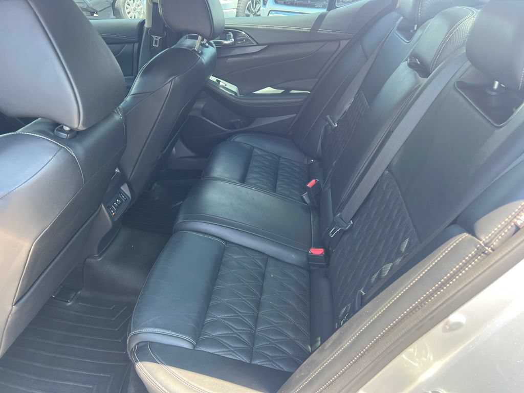 Used 2023 Nissan Maxima Platinum w/ Sport Mat Group FWD image 21