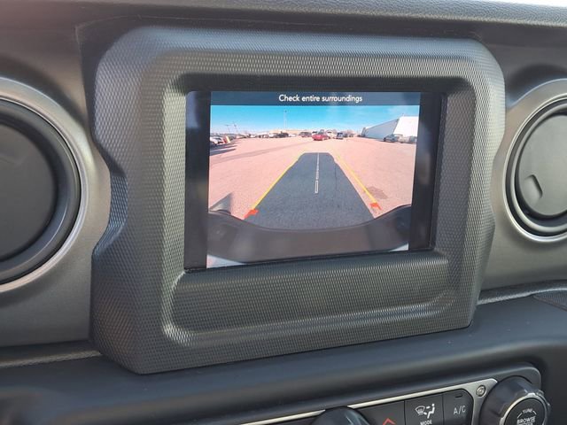 Used 2023 Jeep Gladiator Willys image 13