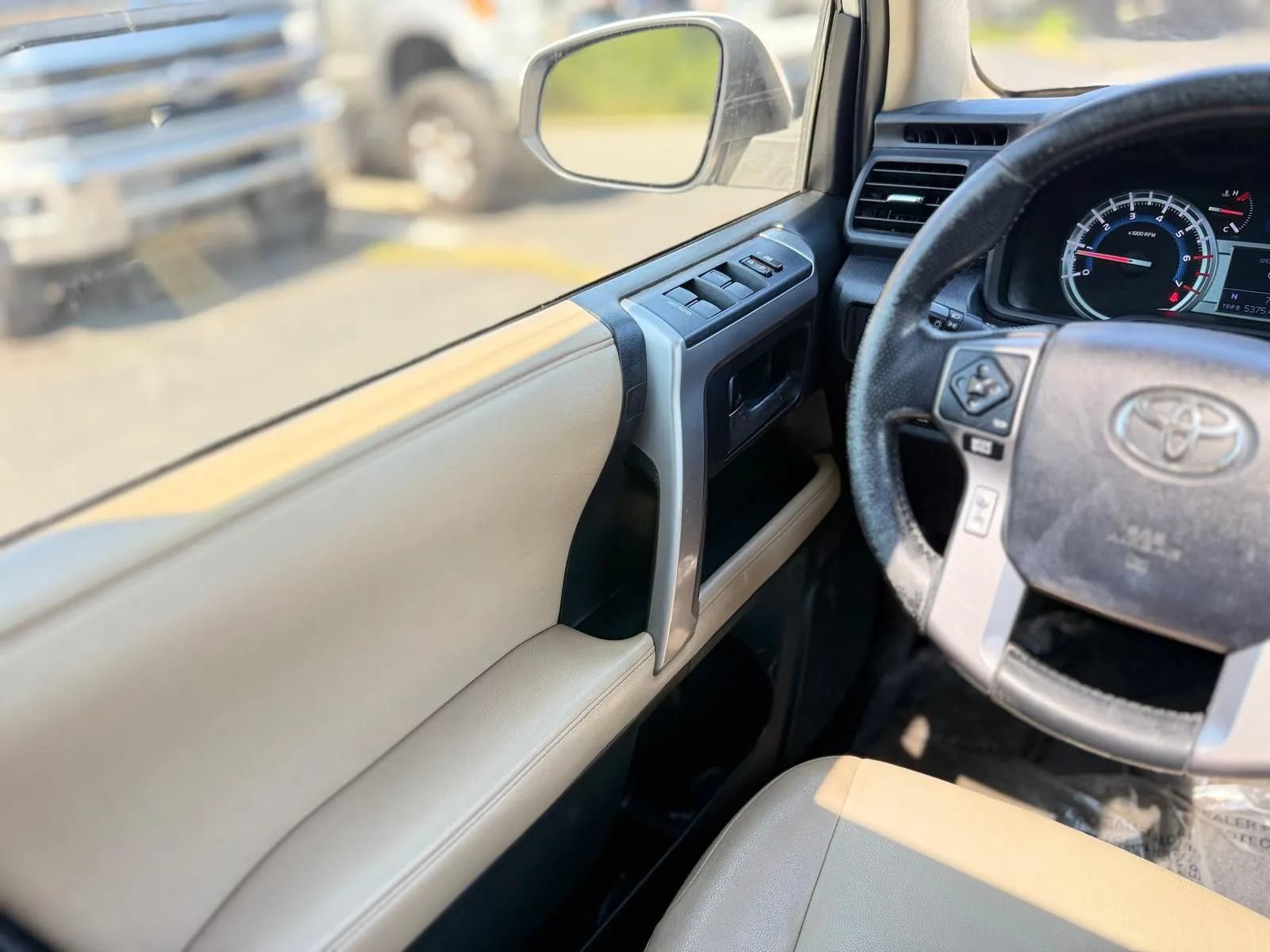 Used 2015 Toyota 4Runner SR5 Premium AWD/4WD image 21