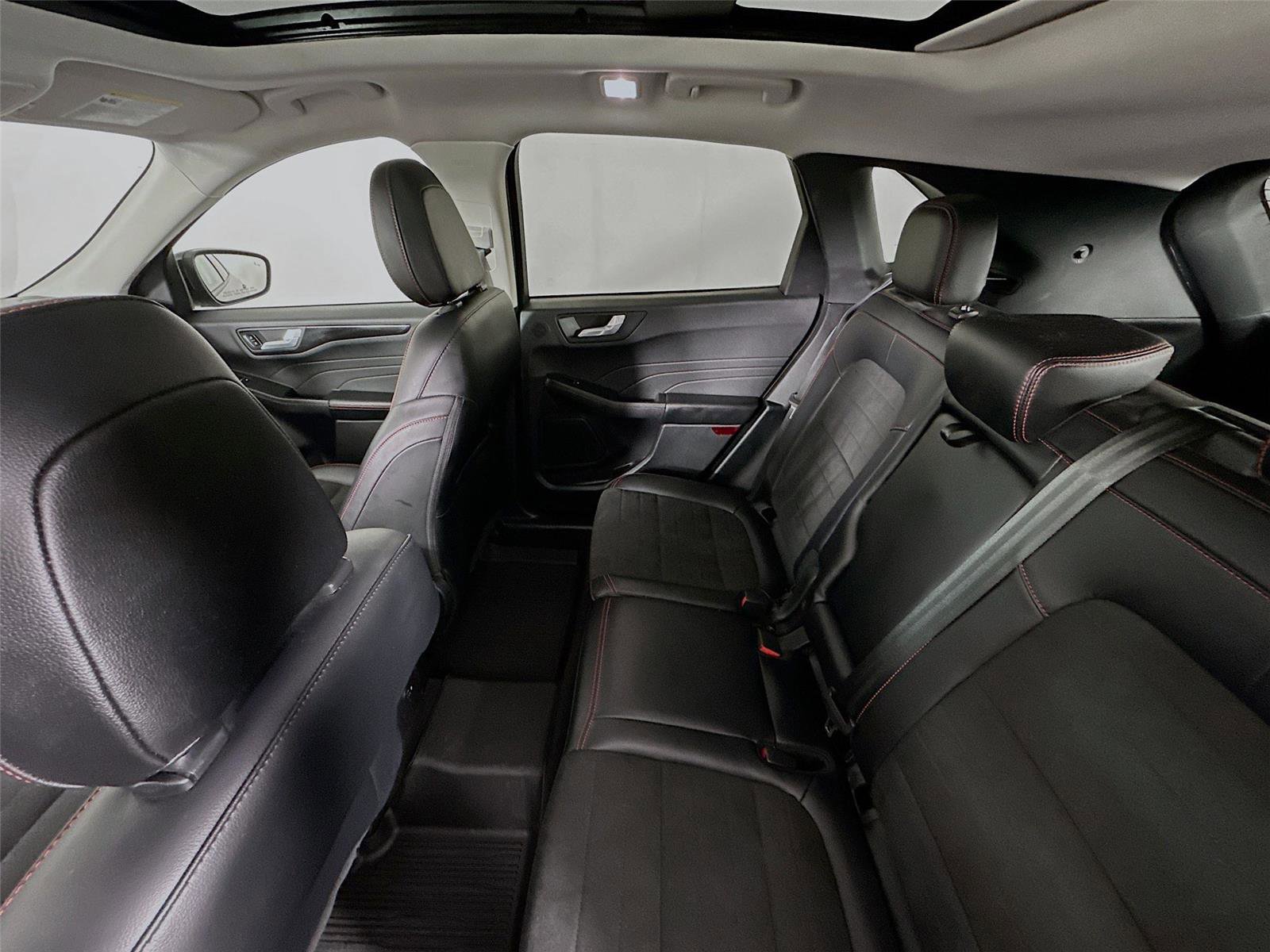 Used 2022 Ford Escape SEL w/ SEL Stealth AWD Package image 11