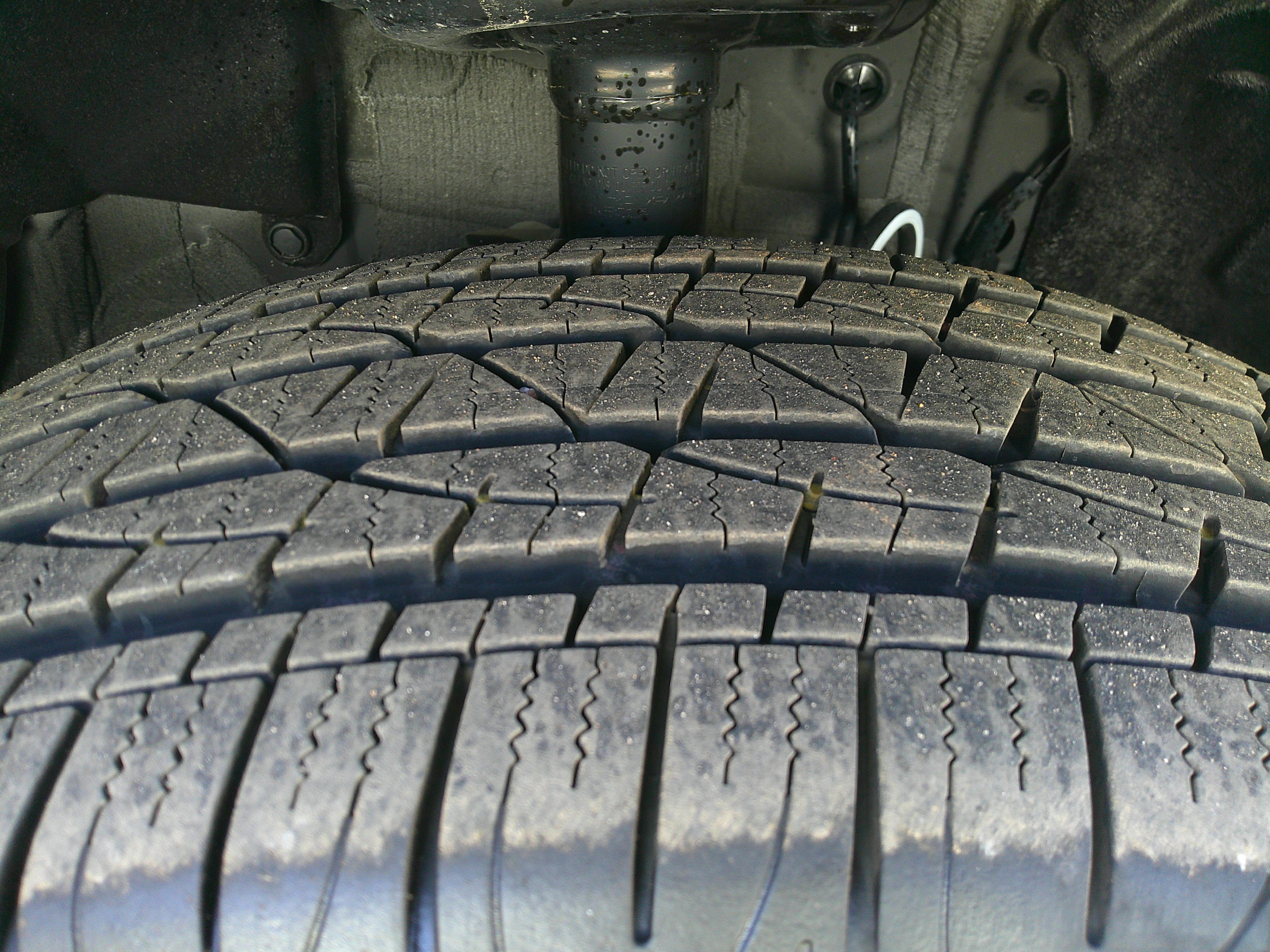 Used 2025 Toyota RAV4 LE image 16