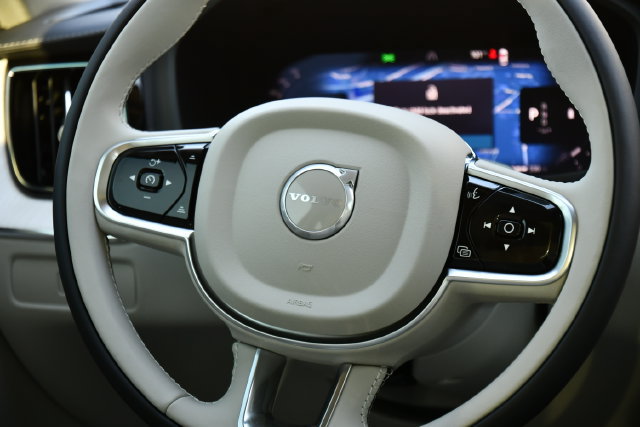New 2027 Volvo XC60 B5 Ultra AWD/4WD image 22