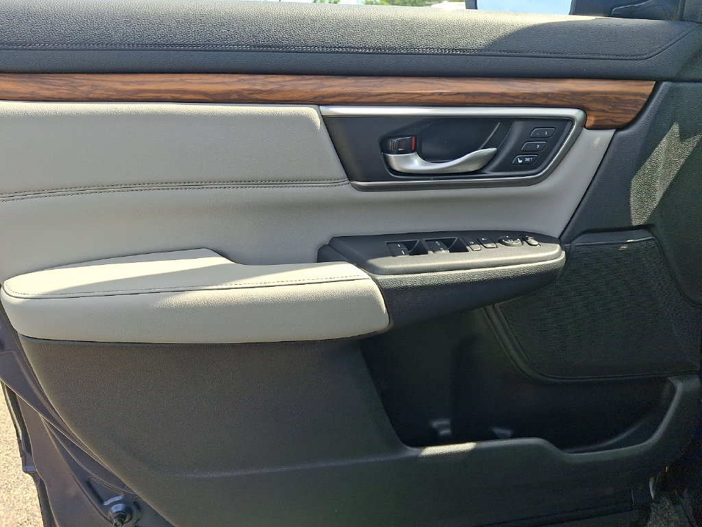 Used 2022 Honda CR-V Touring image 12
