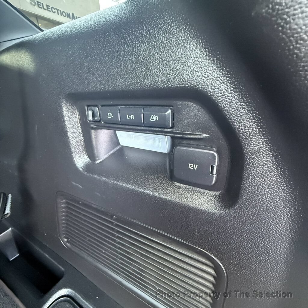 Used 2021 Ford Explorer Platinum w/ Equipment Group 601A AWD/4WD image 44
