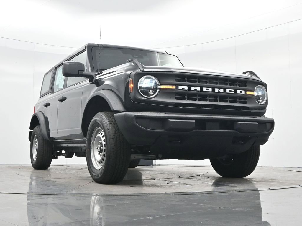 New 2025 Ford Bronco 4-Door AWD/4WD image 35