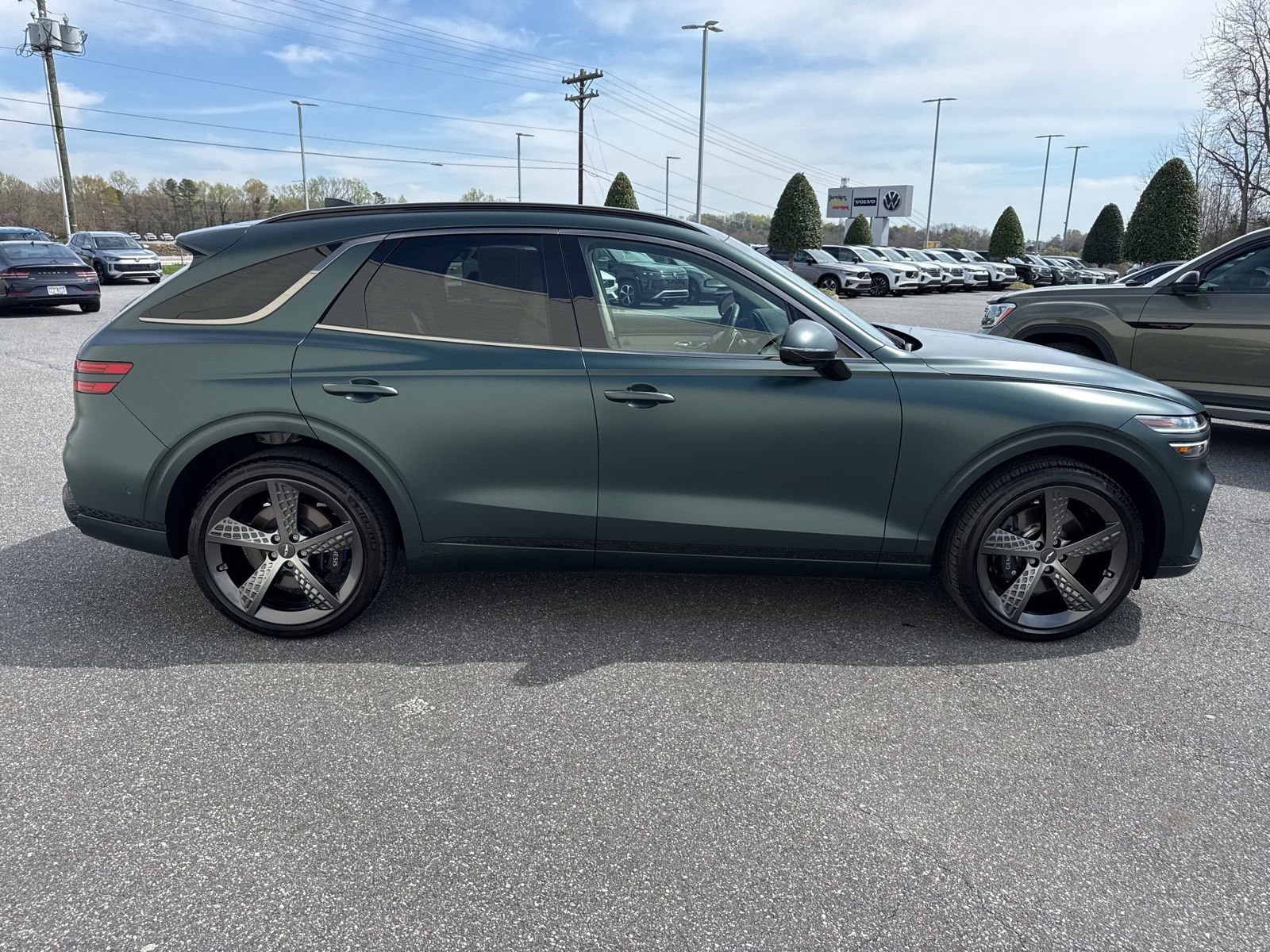 Used 2024 Genesis GV70 3.5T Sport w/ Sport Prestige Package image 8