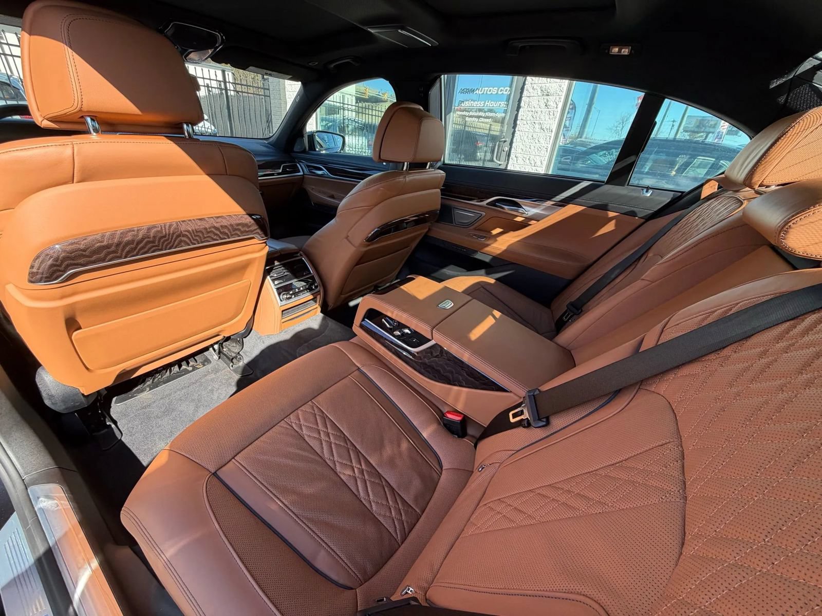 Used 2022 BMW 750i xDrive w/ Executive Package AWD/4WD image 49