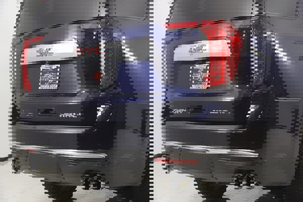 Used 2021 GMC Yukon Denali w/ Denali Premium Package image 44