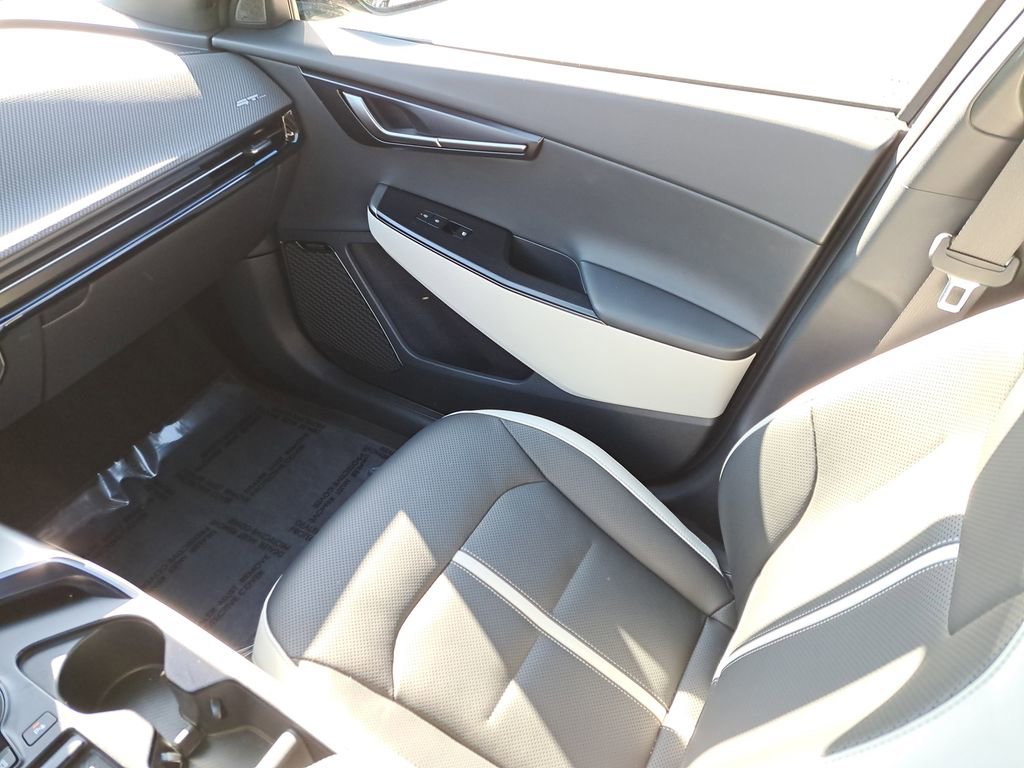 Used 2025 Kia EV6 GT-Line image 12