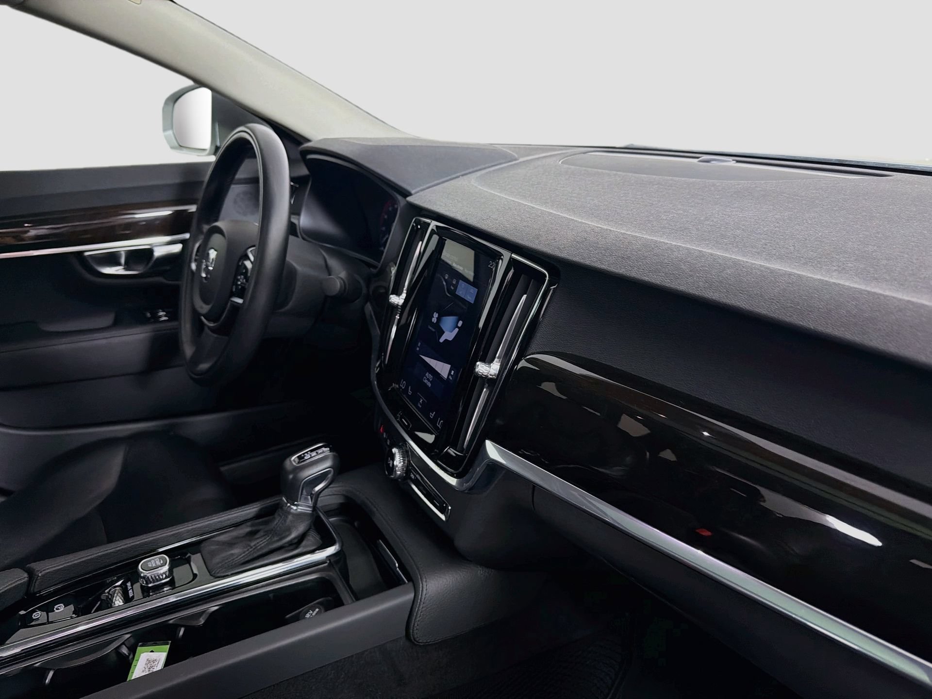 Used 2018 Volvo S90 T5 Momentum w/ Convenience Package FWD image 30