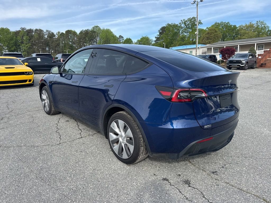 Used 2023 Tesla Model Y 2WD image 3
