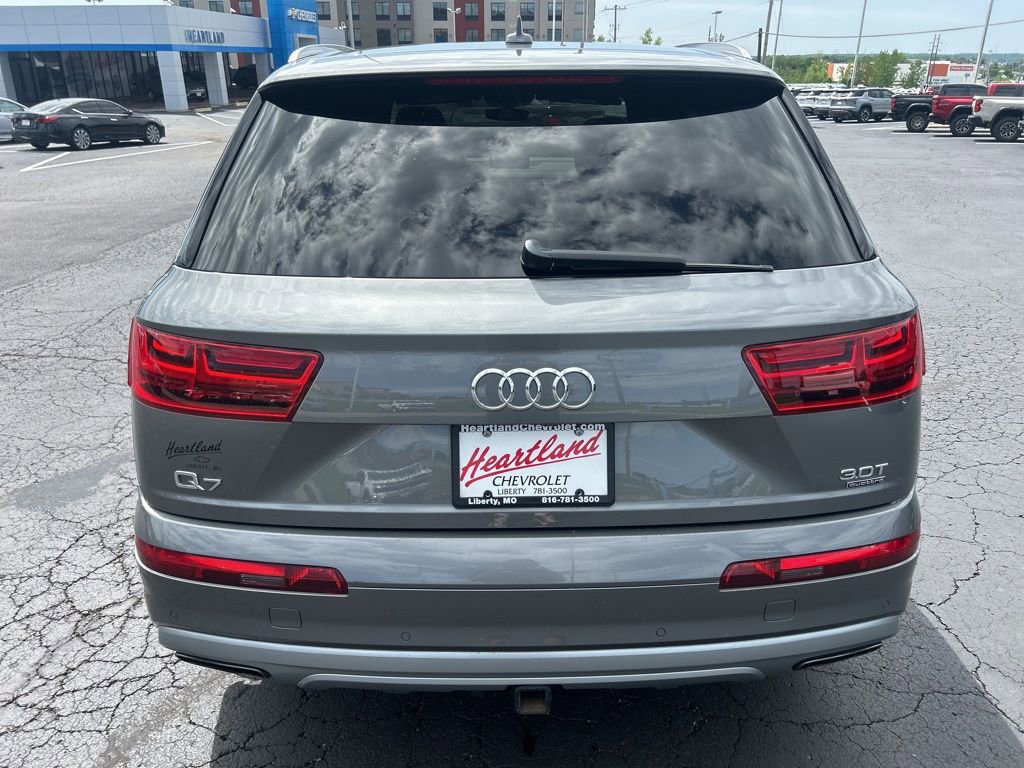 Used 2017 Audi Q7 3.0T Prestige AWD/4WD image 6