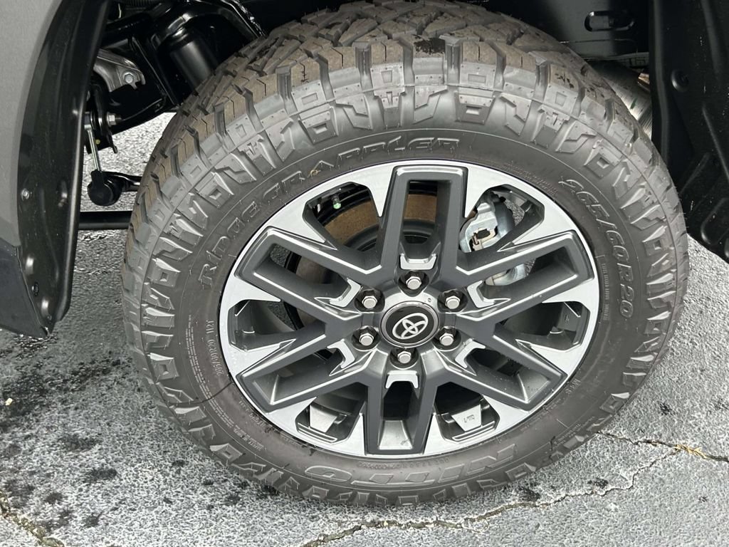 New 2026 Toyota Tundra Limited AWD/4WD image 11