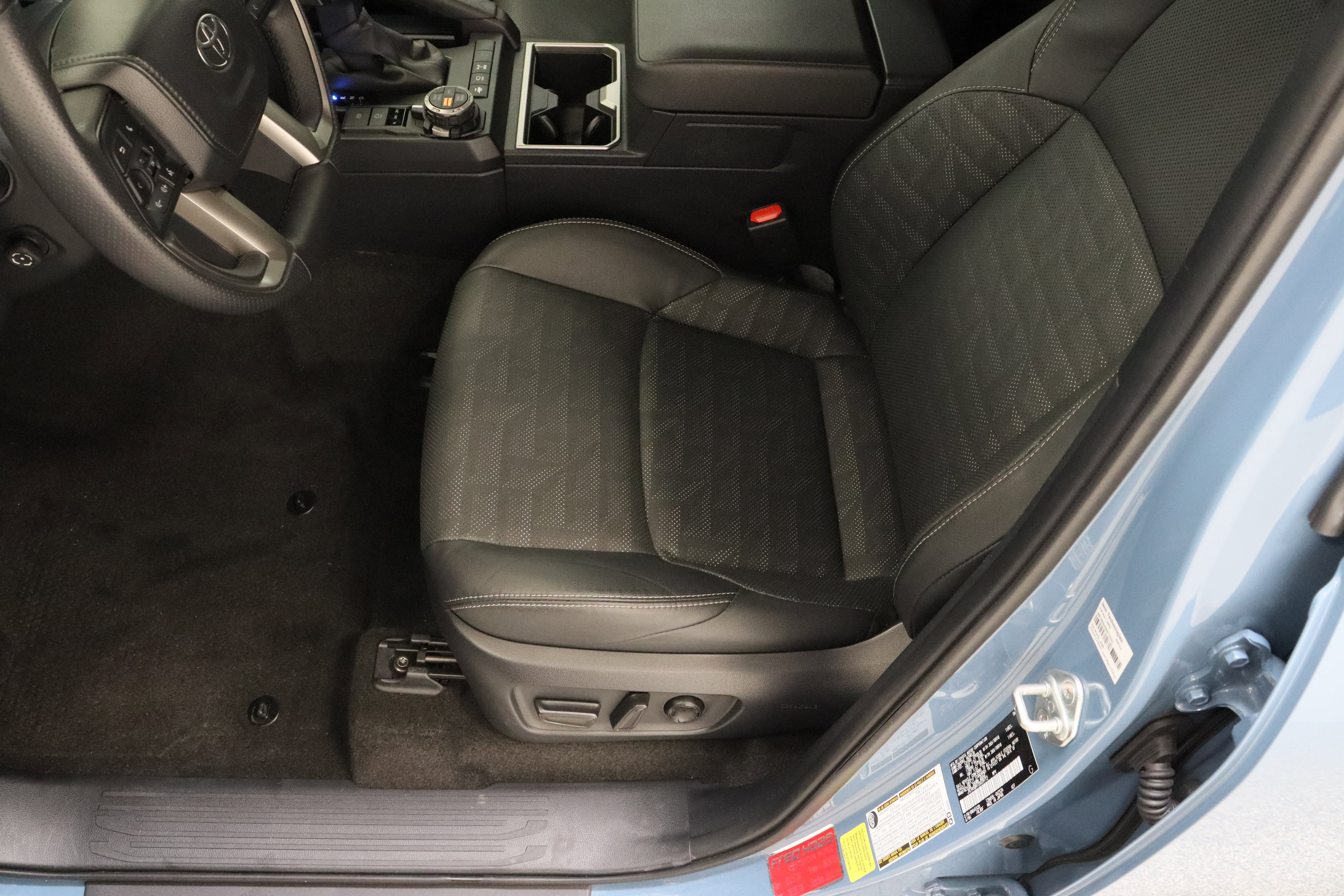 Certified 2025 Toyota 4Runner TRD Off-Road Premium w/ Tow Technology Package image 15