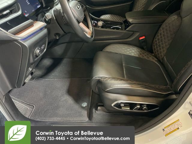 Used 2025 Jeep Grand Cherokee Summit w/ Adv Protech Group IV image 12