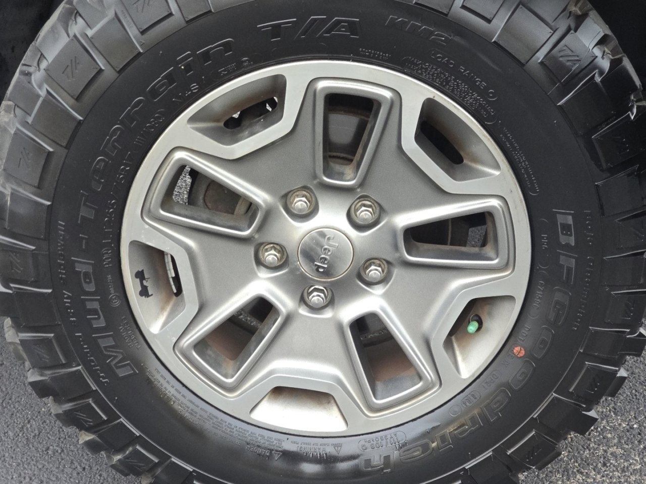 Used 2013 Jeep Wrangler Unlimited Rubicon w/ Connectivity Group image 7