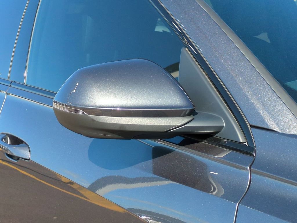 Used 2023 Audi Q8 Premium Plus image 12