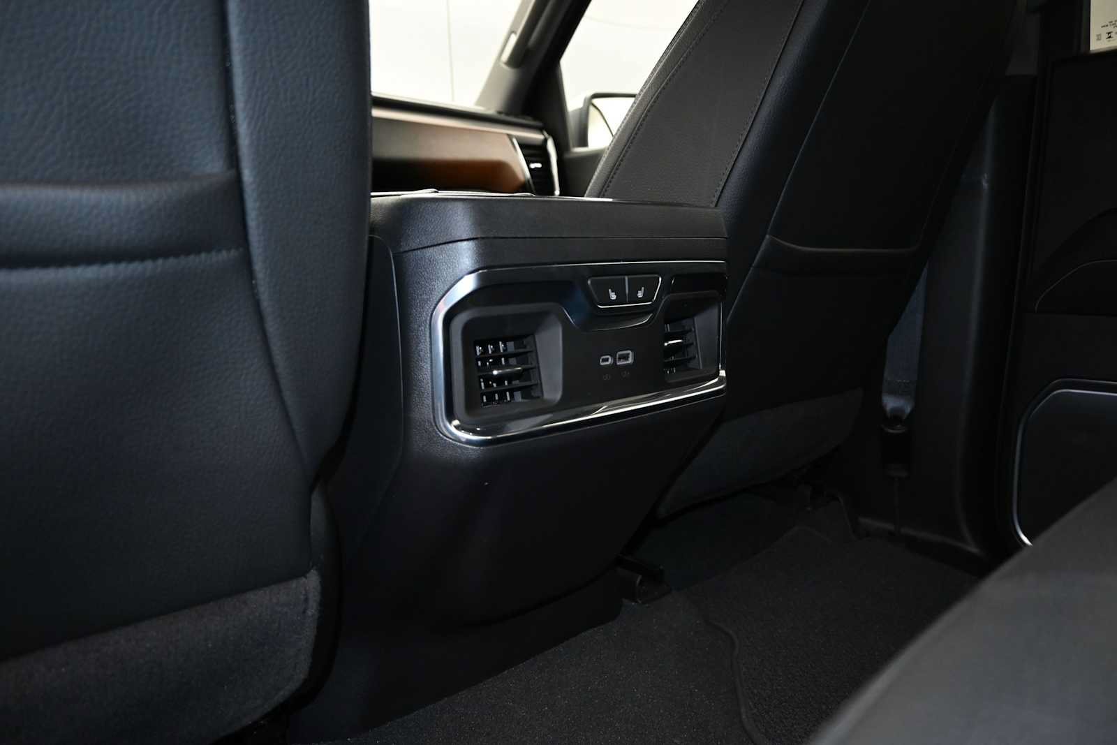 Used 2024 GMC Sierra 1500 Denali w/ Denali Reserve Package AWD/4WD image 23