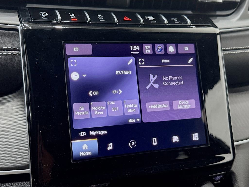 New 2025 Jeep Grand Cherokee L Laredo image 36