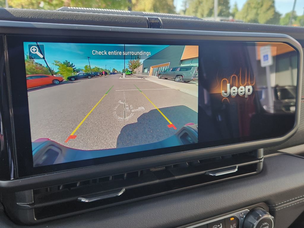 Used 2024 Jeep Gladiator Rubicon w/ Convenience Group image 26