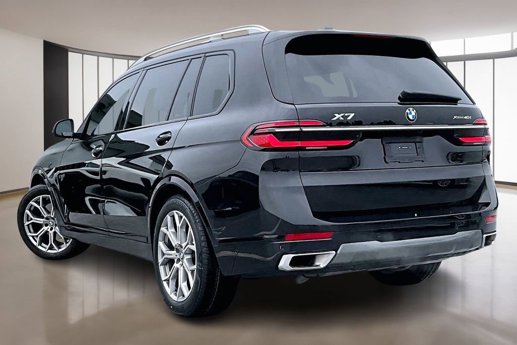 Used 2024 BMW X7 xDrive40i w/ Parking Assistance Package image 4