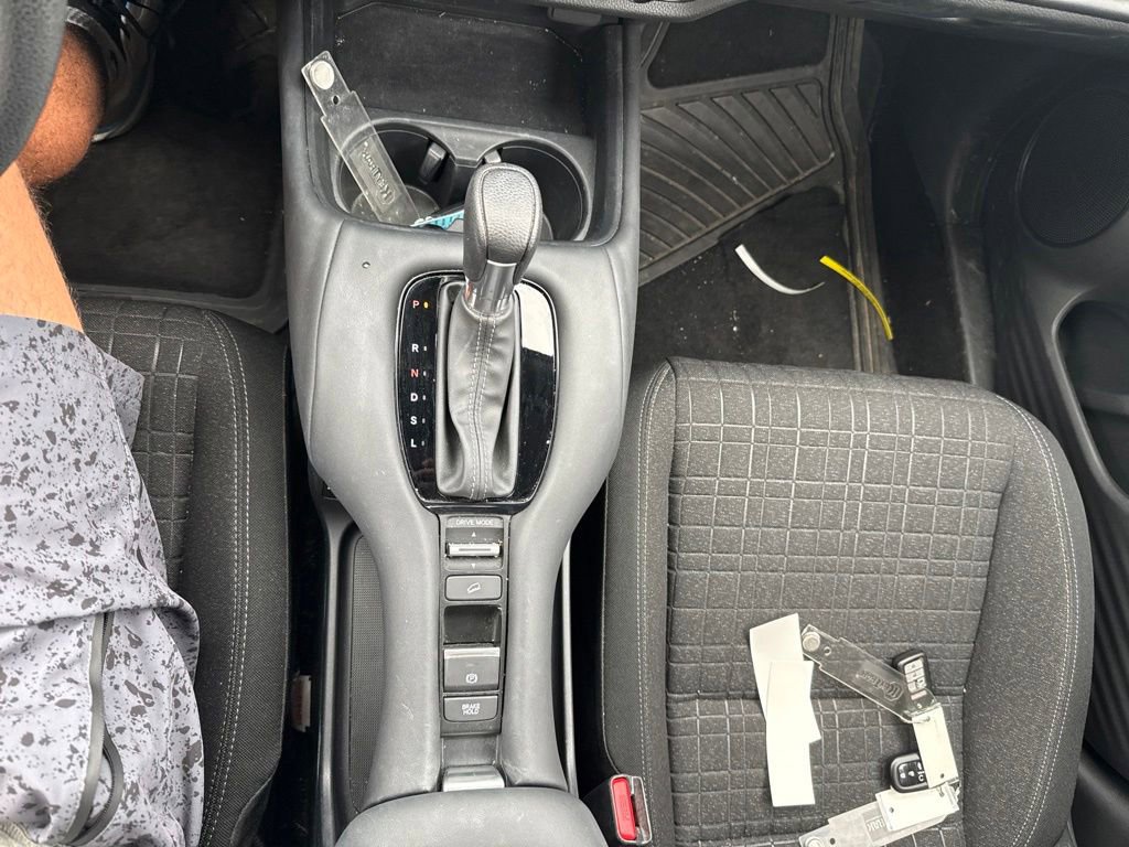 Used 2023 Honda HR-V LX image 24