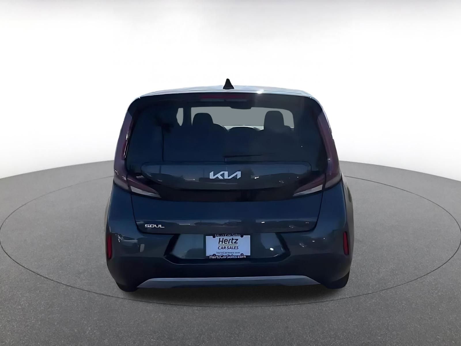 Used 2025 Kia Soul LX w/ LX Technology Package FWD image 12