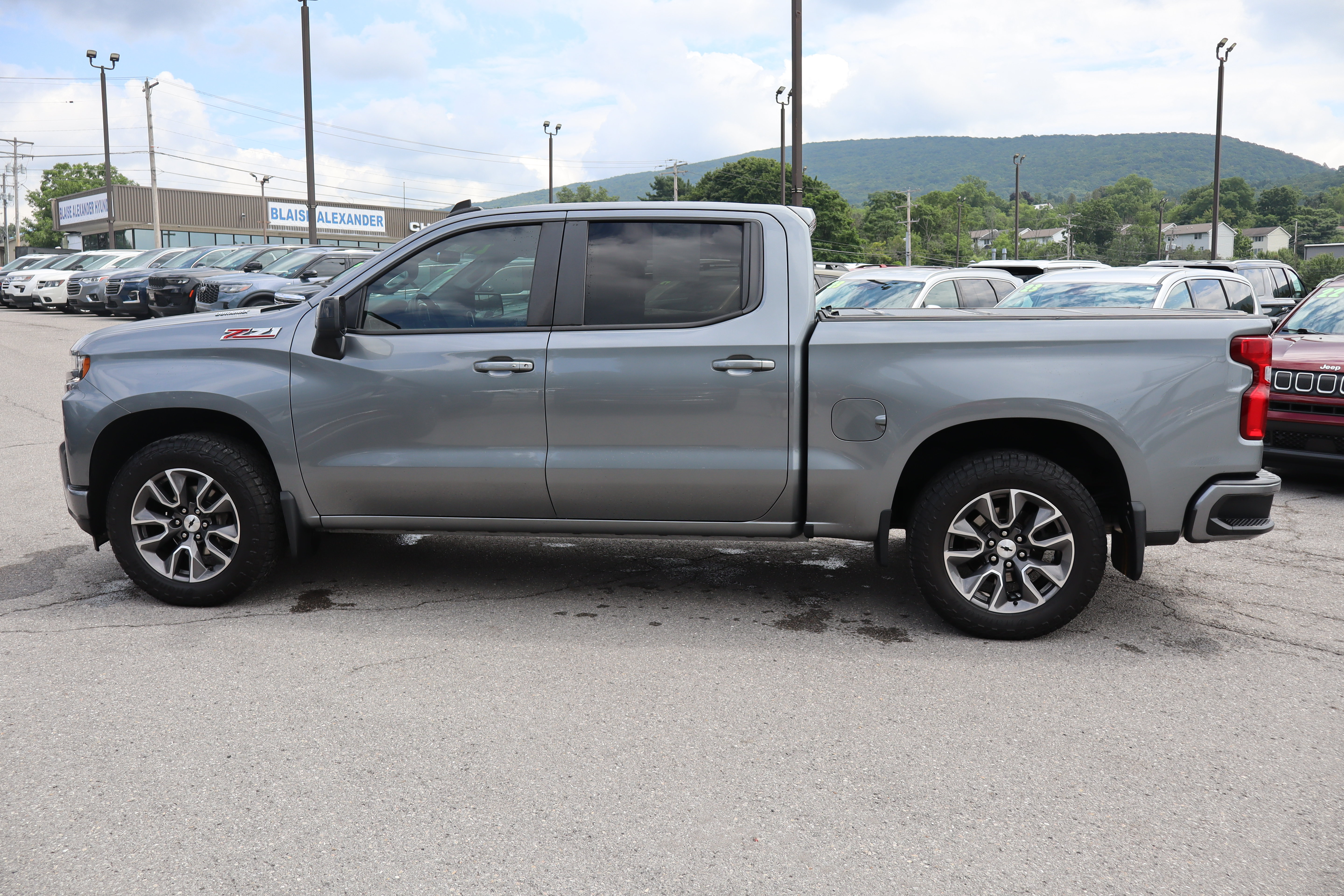 Used 2021 Chevrolet Silverado 1500 RST AWD/4WD image 6