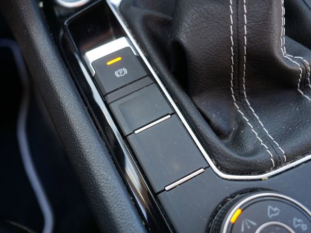 Certified 2023 Volkswagen Taos SE w/ Panoramic Sunroof Package image 34