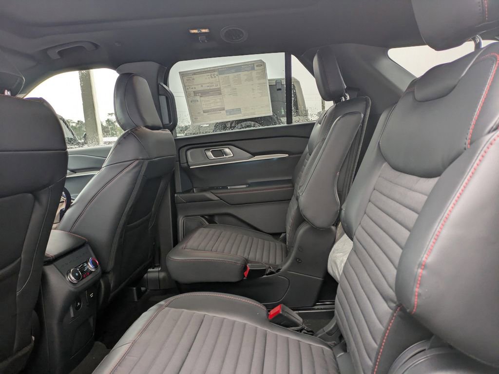 New 2026 Ford Explorer ST-Line w/ ST-Line Street Pack image 15