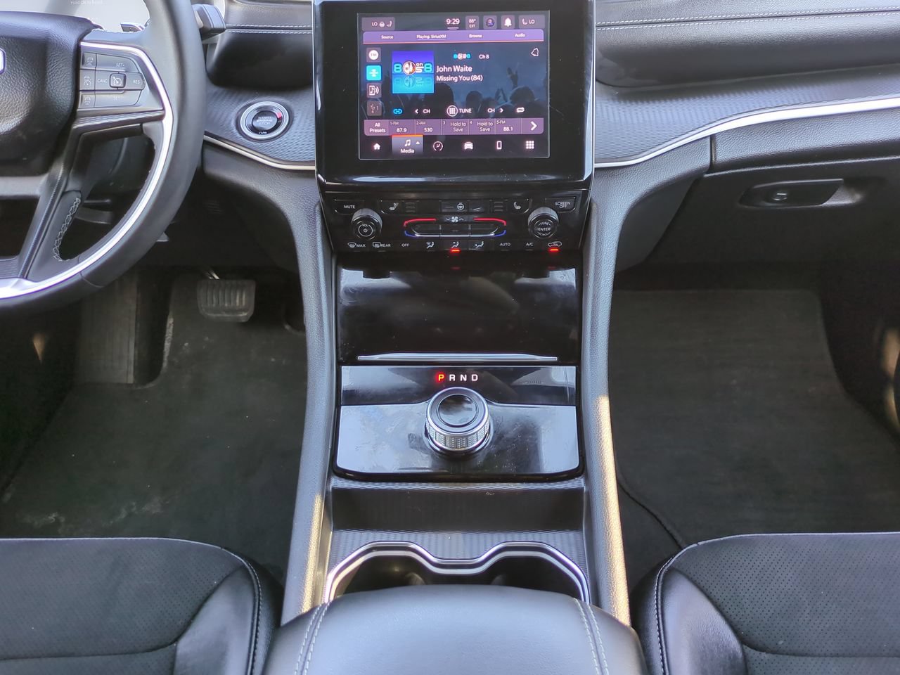 Used 2024 Jeep Grand Cherokee Altitude AWD/4WD image 19