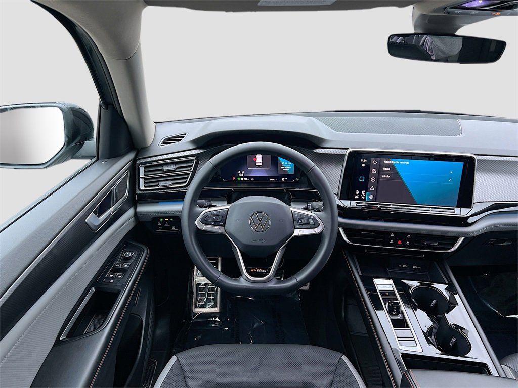 Used 2024 Volkswagen Atlas Peak Edition SE image 21