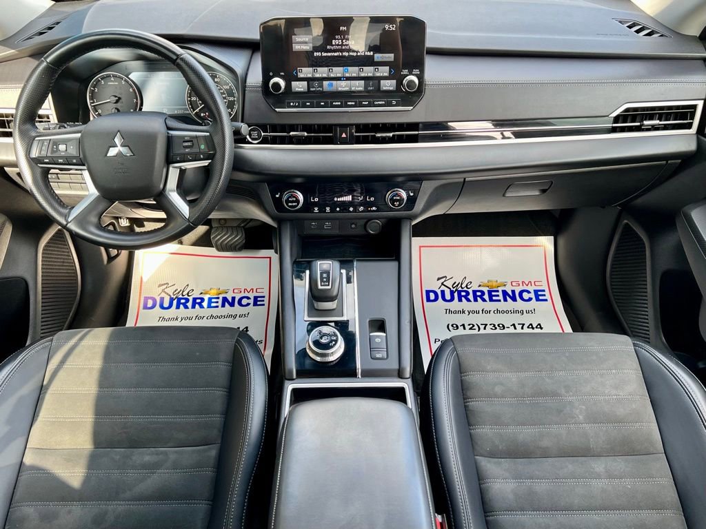 Used 2024 Mitsubishi Outlander SE image 17
