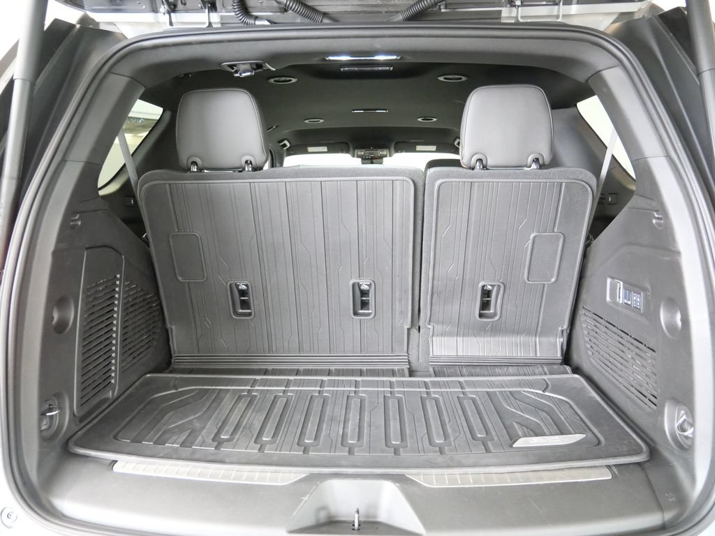 Used 2025 GMC Yukon AT4 w/ Premium Trailering Package AWD/4WD image 31