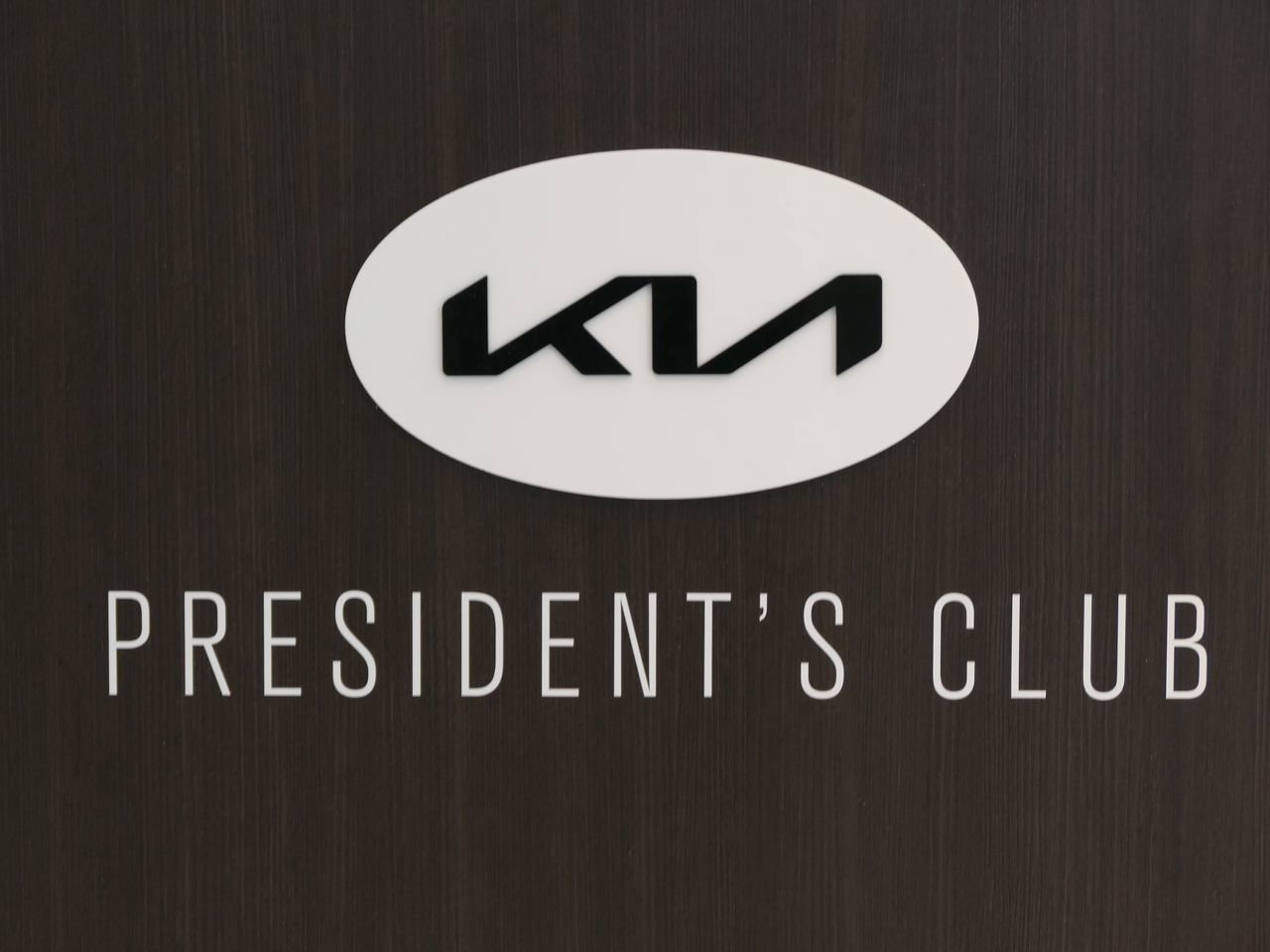 Used 2025 Chevrolet Suburban RST w/ Sun And Tow Package image 33