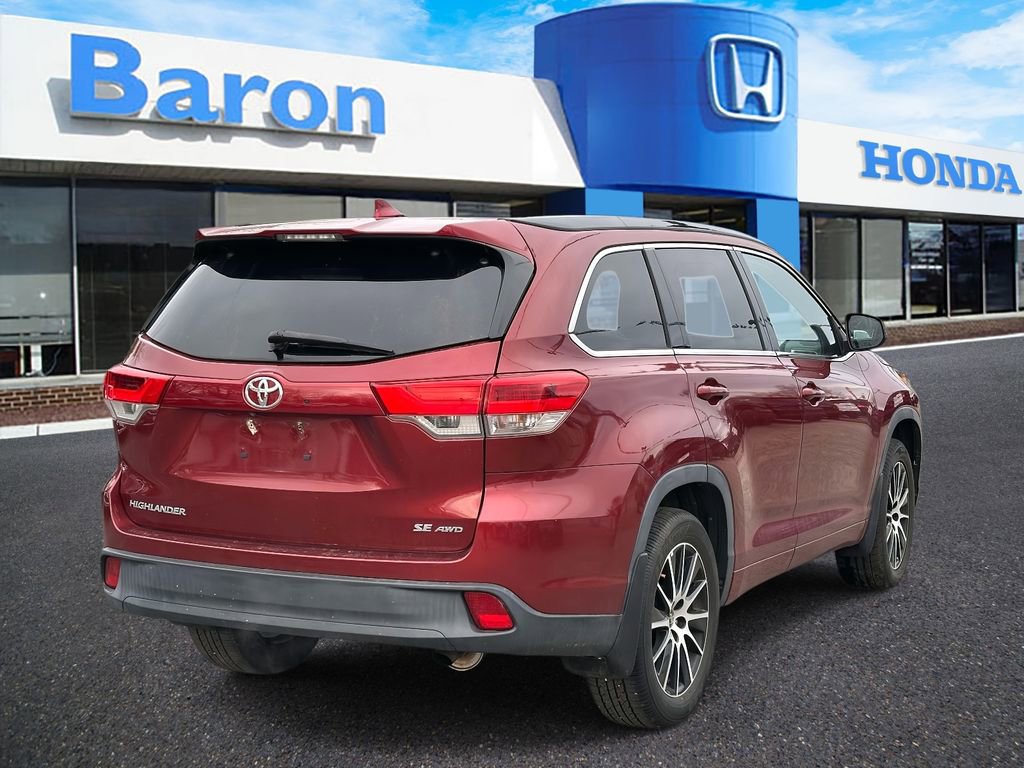 Used 2018 Toyota Highlander SE AWD/4WD image 5