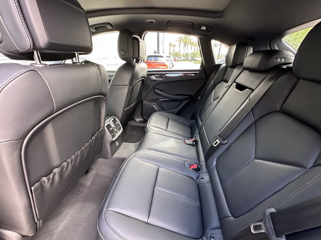 Used 2026 Porsche Macan S AWD/4WD image 38