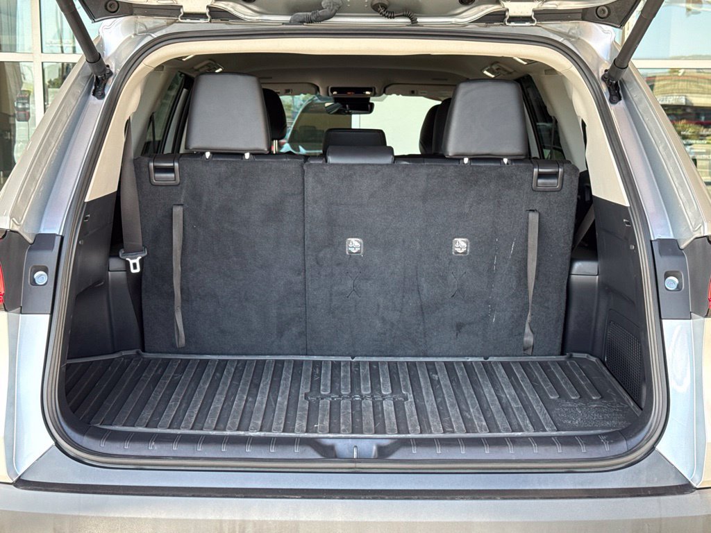 Certified 2024 Toyota Grand Highlander FWD image 16