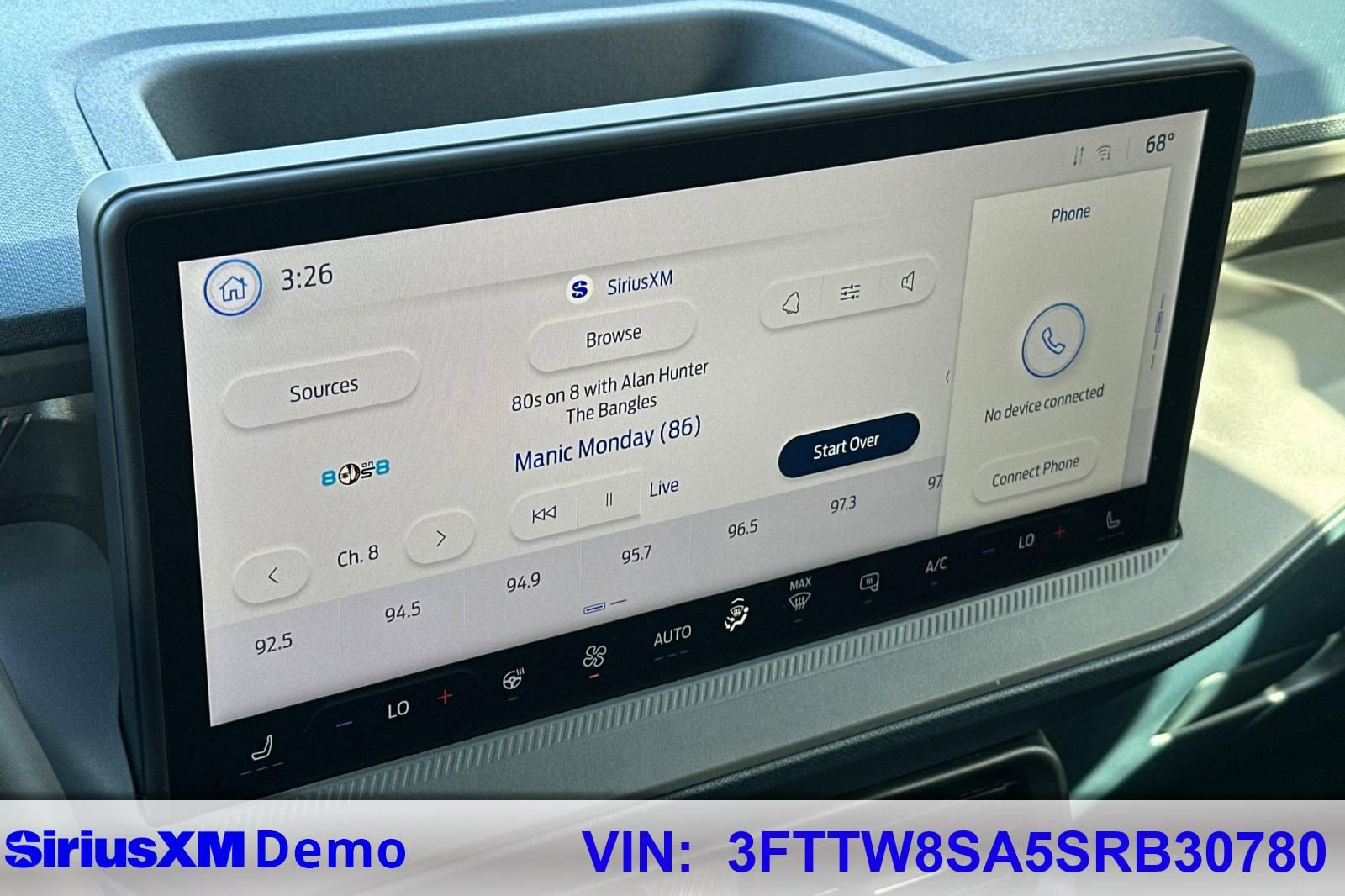 Certified 2025 Ford Maverick Lariat w/ Black Appearance Package image 27