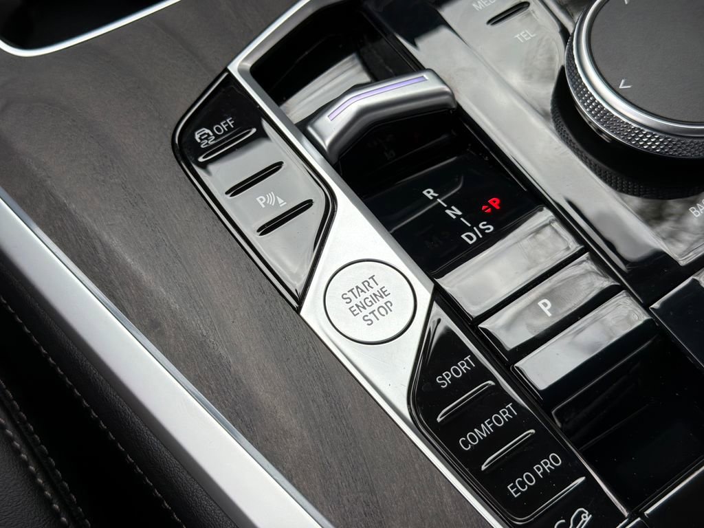 Used 2025 BMW X5 xDrive40i w/ Climate Comfort Package image 6