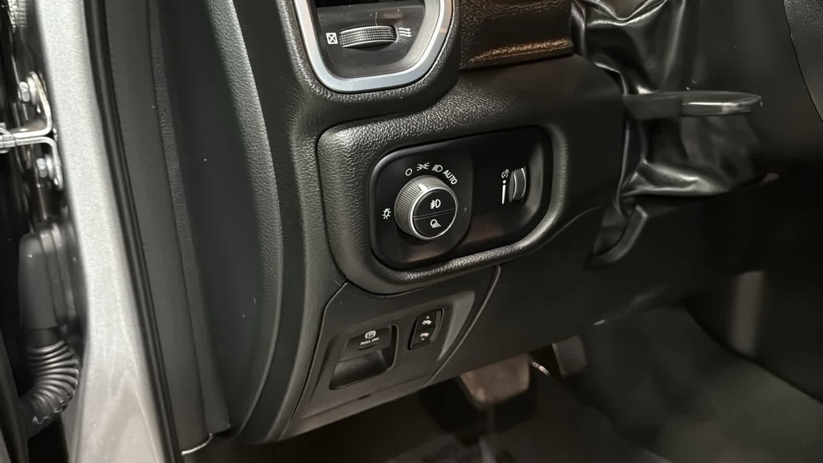 Used 2024 RAM 1500 Big Horn AWD/4WD image 21