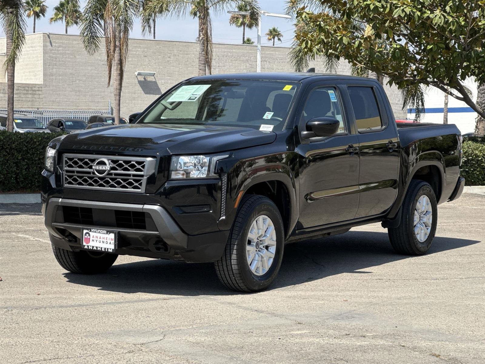 Used 2022 Nissan Frontier SV image 6