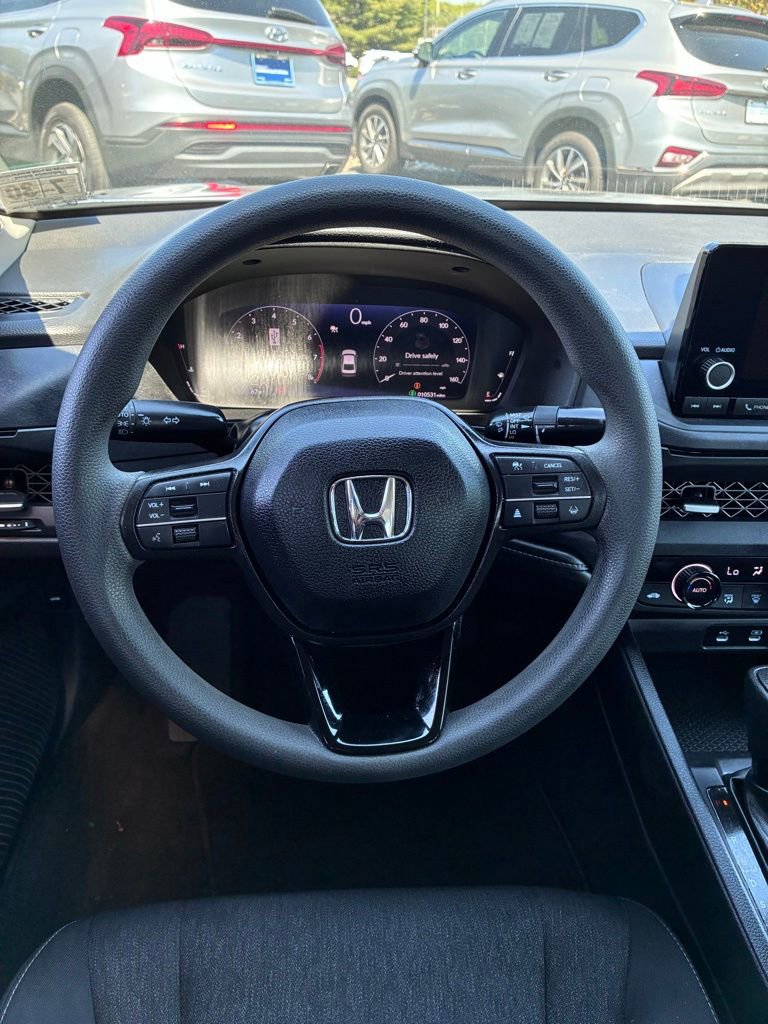Used 2025 Honda Accord SE image 25