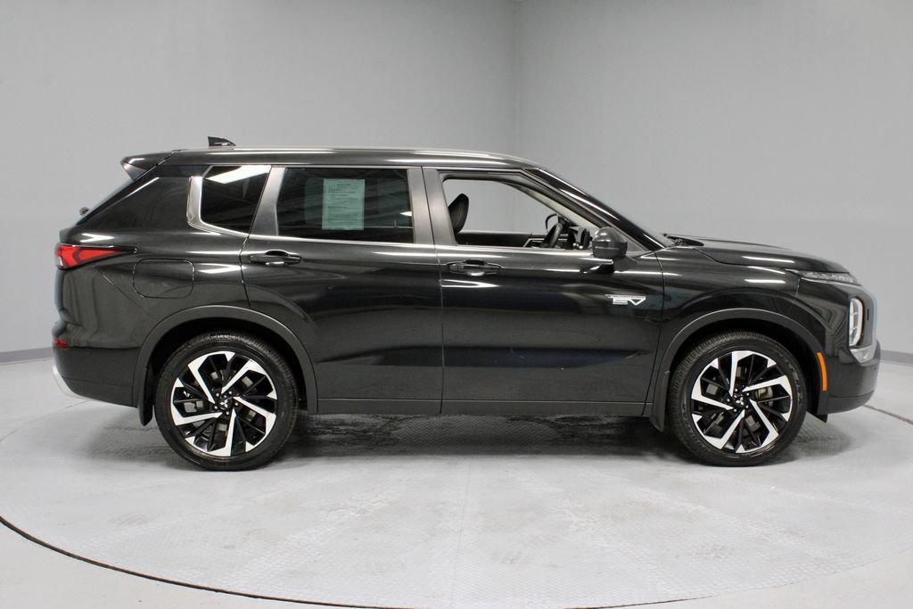 Used 2023 Mitsubishi Outlander SE AWD/4WD image 7