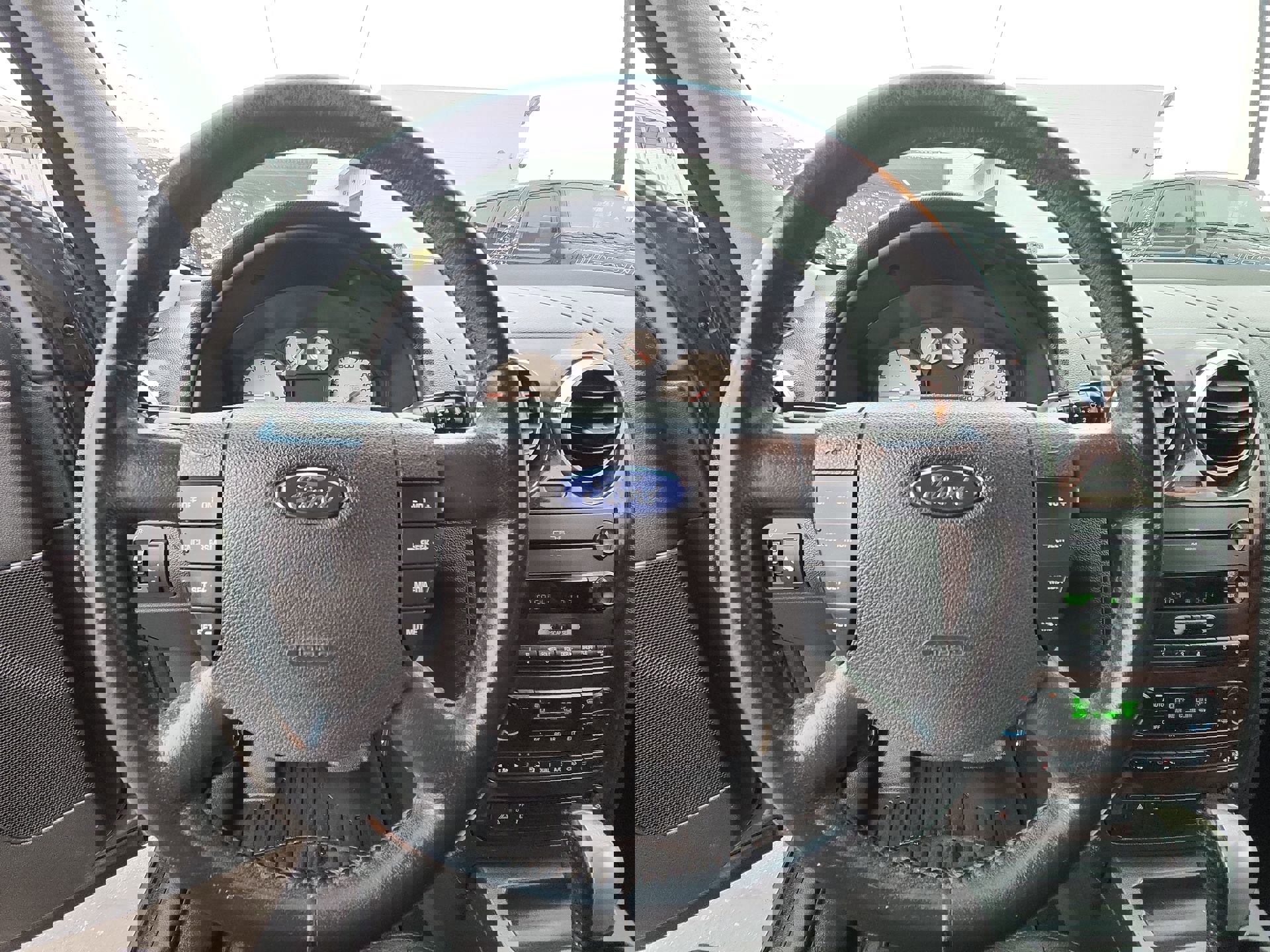 Used 2005 Ford Freestyle Limited image 11