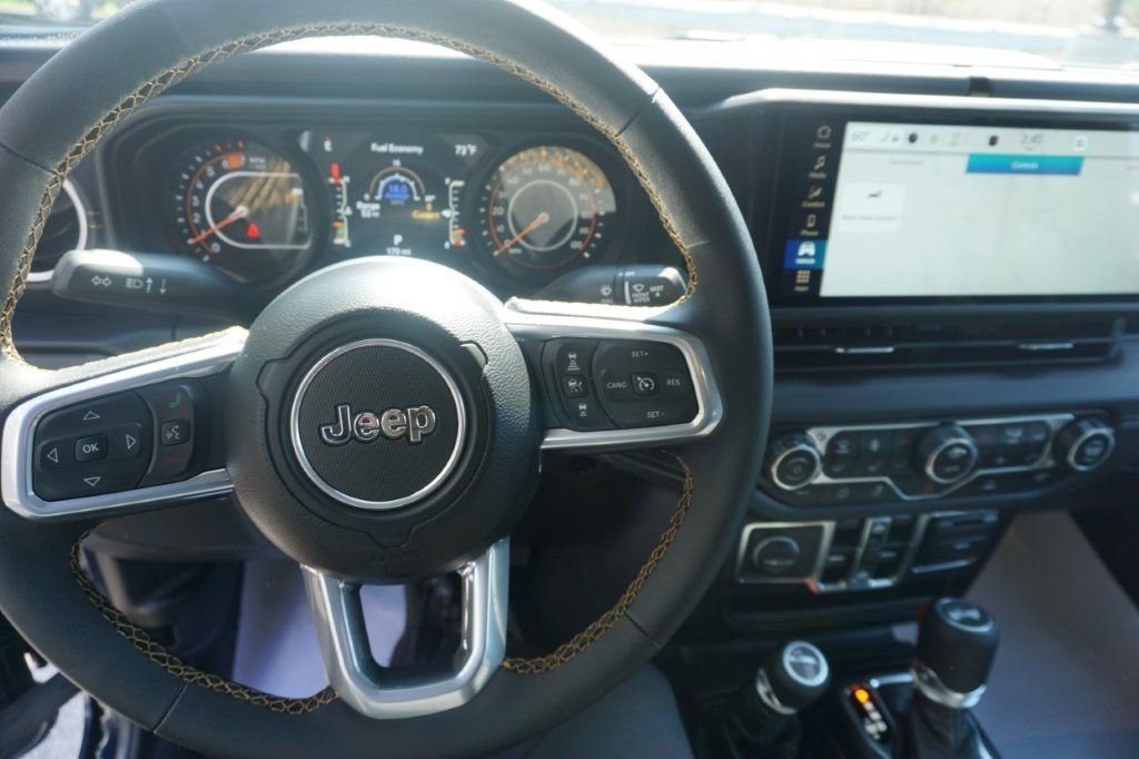 New 2025 Jeep Wrangler Unlimited Sahara image 16