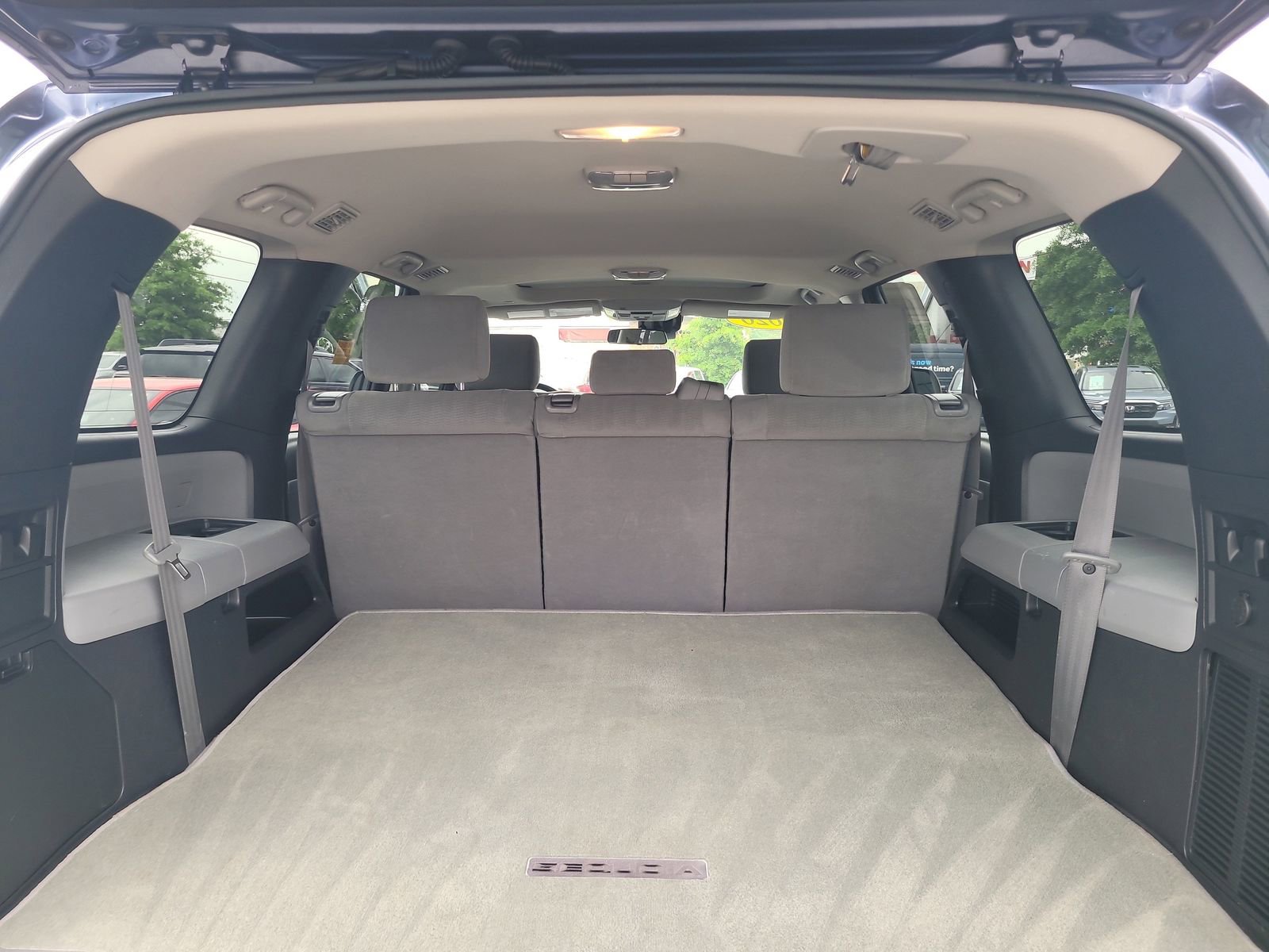 Used 2020 Toyota Sequoia SR5 w/ Carpet Mat Package (TMS) AWD/4WD image 27