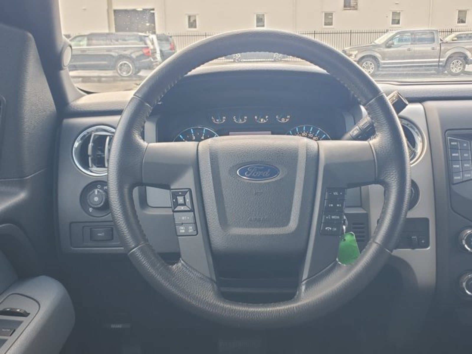 Used 2013 Ford F150 XLT w/ Luxury Equipment Group RWD image 16
